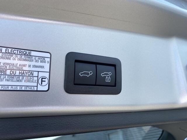 Toyota COROLLA Cross Hybrid 200 Executive Panoramadak, Dodehoekdetectie, Parkeersensoren voor + achter, Elektrische achterklep, Led, Navi, Garantie t/m 2034!