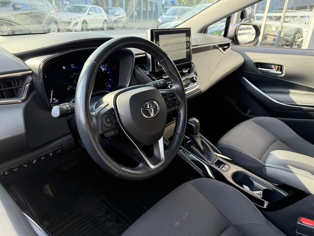 Toyota COROLLA 1.8 HYBRID 122PK SPORT AUTOMAAT NAVI PDC LMV SMART SAFETY+