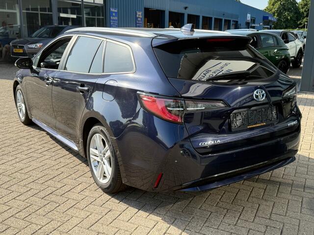 Toyota COROLLA 1.8 HYBRID 122PK SPORT AUTOMAAT NAVI PDC LMV SMART SAFETY+