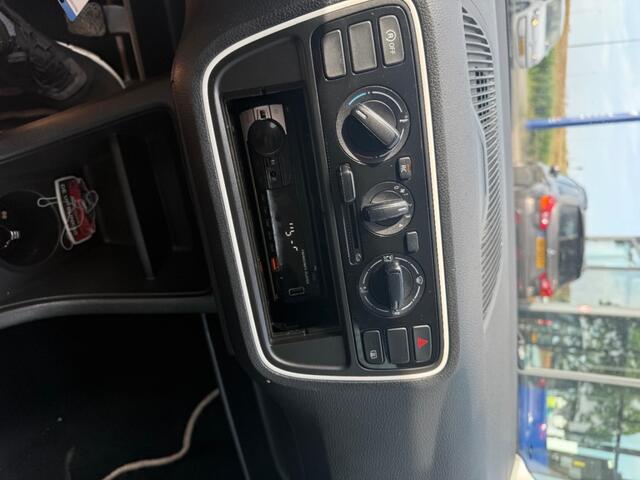 Toyota COROLLA 1.8 HYBRID 122PK SPORT AUTOMAAT NAVI PDC LMV SMART SAFETY+
