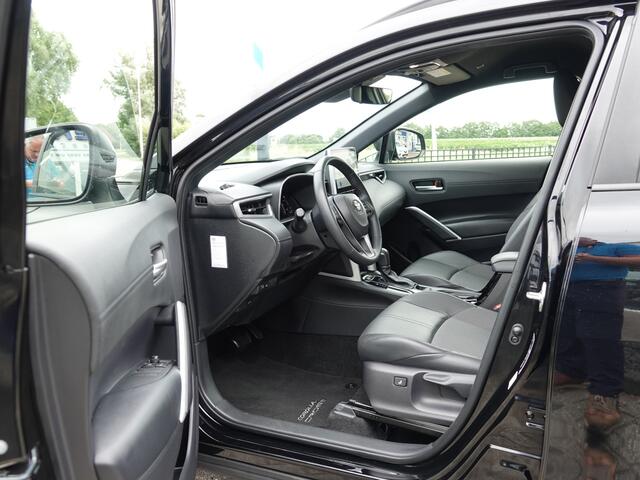 Toyota COROLLA Cross 2.0 High Power Hybrid First Edition ACC | HALF LEER | NAVI | TREKHAAK