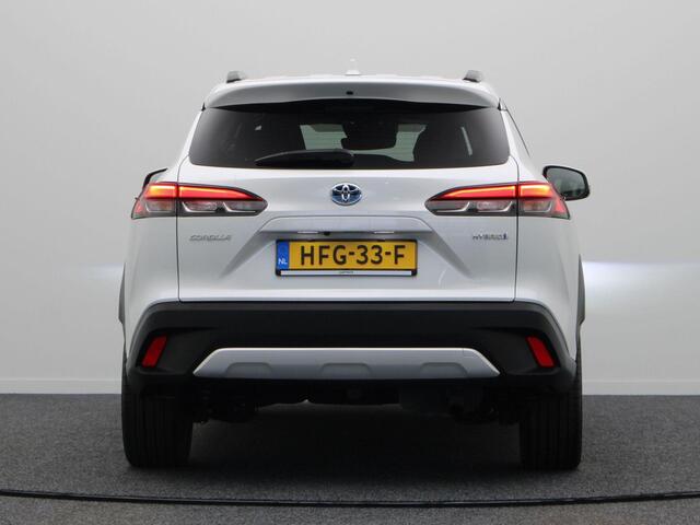 Toyota COROLLA Cross Hybrid 140 Style + Premium Pack II | 10 Jaar Garantie! | Stoelverwarming | Apple Carplay & Android Auto | Panoramadak |