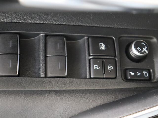 Toyota COROLLA 1.8 Hybrid Executive Pano I Navigatie I Climate Control I Cruise Control I Camera I Elektrisch Glazen Schuif Kantel Dak I