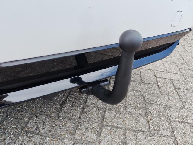 Toyota COROLLA 2.0 Hybrid Business GR-Sport | Trekhaak | JBL | Navi | Senoren v