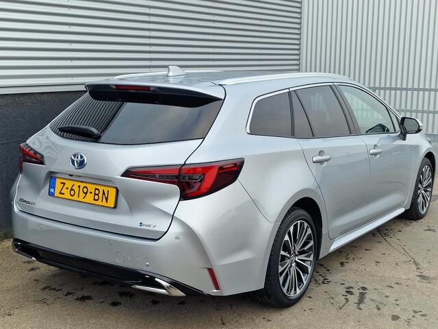 Toyota COROLLA Touring Sports Hybrid 140 Dynamic Adaptieve cruise control, dodehoek detectie, stoelverwarming, Apple Carplay/Android Auto, draadloze telefoonlader, achteruitrij camera,
