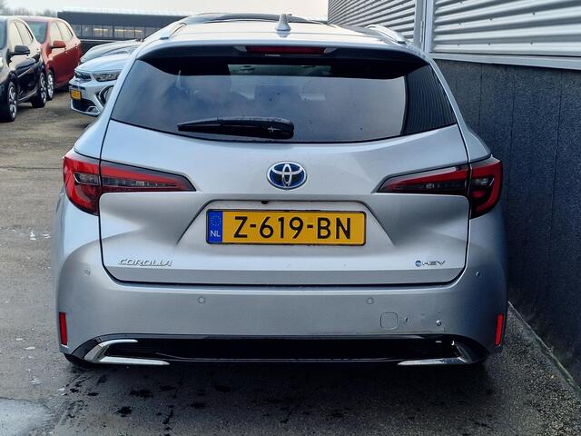 Toyota COROLLA Touring Sports Hybrid 140 Dynamic Adaptieve cruise control, dodehoek detectie, stoelverwarming, Apple Carplay/Android Auto, draadloze telefoonlader, achteruitrij camera,