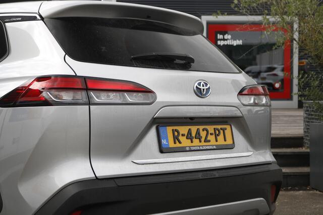 Toyota COROLLA Cross 2.0 Hybrid First Edition | Bearlock