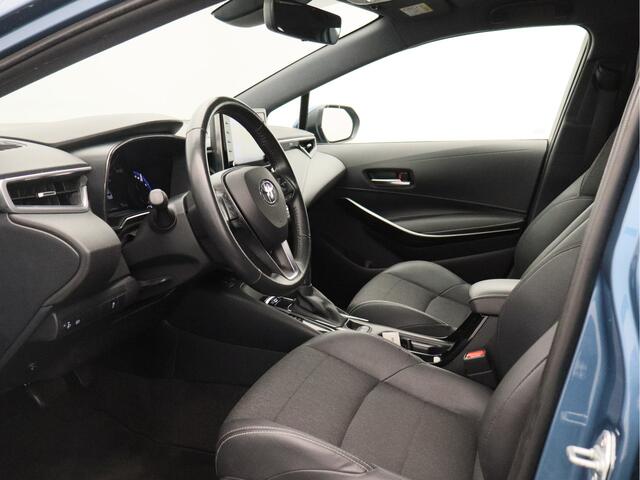 Toyota COROLLA Touring Sports 1.8 Hybrid Business Plus/ lage km/ trekhaak!