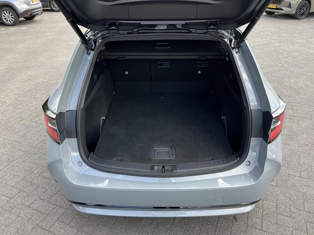 Toyota COROLLA Touring Sports 1.8 Hybrid Dynamic | Navigatie | Apple CarPlay/Android auto | Achteruitrijcamera | Stoelverwarming | Elektrische achterklep