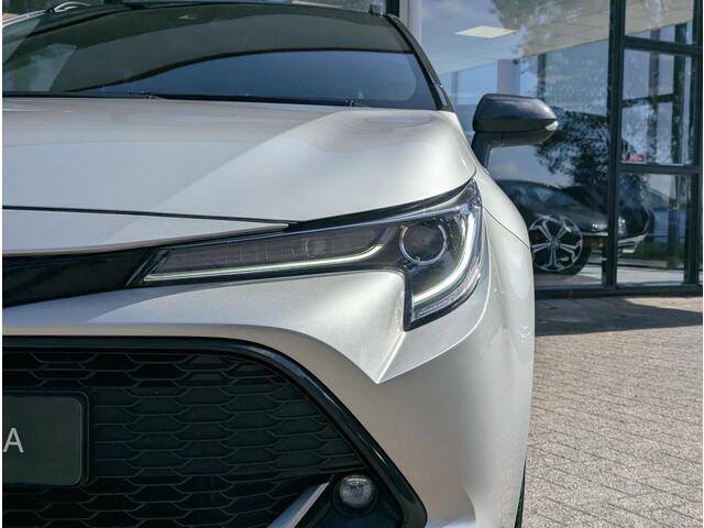 Toyota COROLLA 1.8 Hybrid Dynamic Bi-tone Plus | Stoel- stuurverwarming | Elek. achterklep | HUD | ACC | Half-leder
