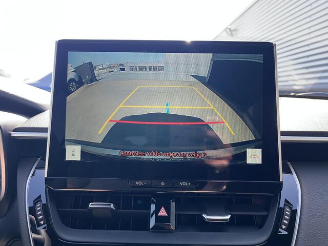 Toyota COROLLA Cross Hybrid 1.8L Dynamic Edition Navigatie, Achteruitrijcamera, Elek. achterklep, LED, LMV, Privacy glass, Smart Key, BTW Auto