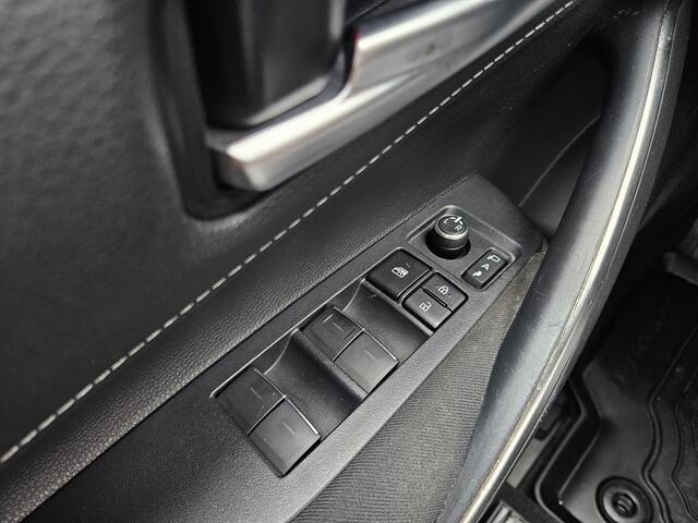 Toyota COROLLA 1.8 Hybrid Active Plus, Bi-Tone, Comfort pack