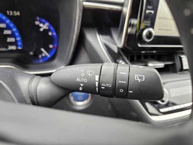 Toyota COROLLA 1.8 Hybrid Active Plus, Bi-Tone, Comfort pack