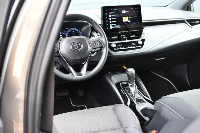 Toyota COROLLA Touring Sports 1.8 Hybrid First Edition Automaat 140pk | LED koplampen | Cloud Navigatie | Parkeersensoren | BTW-auto |