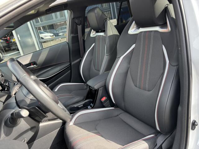 Toyota COROLLA Touring Sports 2.0 Hybrid GR SPORT PLUS / Apple Carplay / Android Auto / Schuif Kanteldak / Stoel & Stuurverwarming /