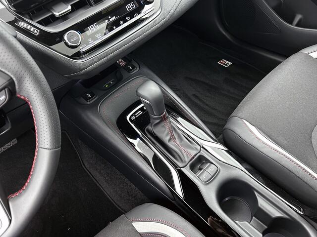 Toyota COROLLA Touring Sports Hybrid 180 GR Sport Plus Pack - Louwman Zin in Zomervoordeel auto -