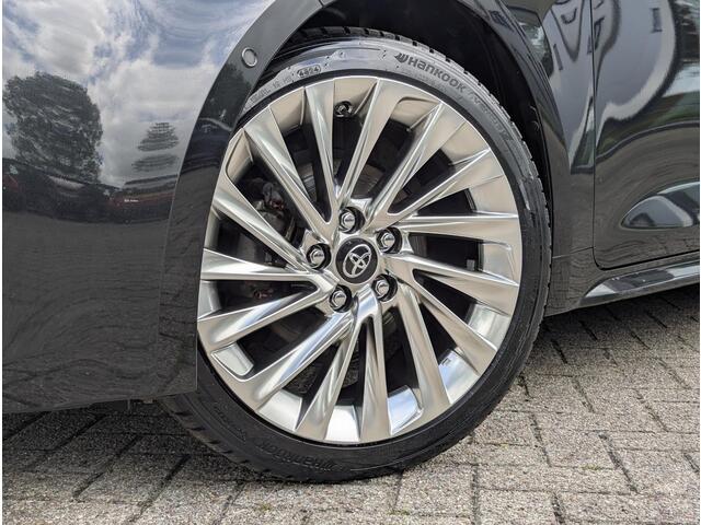 Toyota COROLLA 1.8 Hybrid Dynamic Plus | Stoel- stuurverwarming | Elektrische kofferklep | Lexus 18" LM | ACC | BSM | HUD