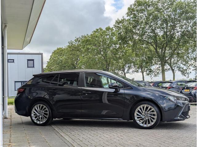 Toyota COROLLA 1.8 Hybrid Dynamic Plus | Stoel- stuurverwarming | Elektrische kofferklep | Lexus 18" LM | ACC | BSM | HUD