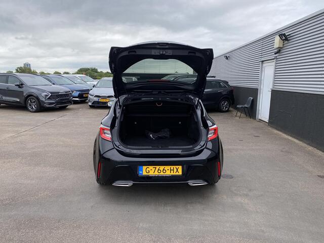 Toyota COROLLA 2.0 Hybrid Premium Panoramisch schuif-/kanteldak, trekhaak, navigatie Apple CarPlay/Android Auto, dodehoek detectie, head-up display, stoelverwarming