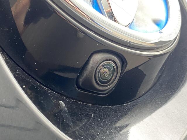 Toyota COROLLA 2.0 Hybrid Premium Panoramisch schuif-/kanteldak, trekhaak, navigatie Apple CarPlay/Android Auto, dodehoek detectie, head-up display, stoelverwarming