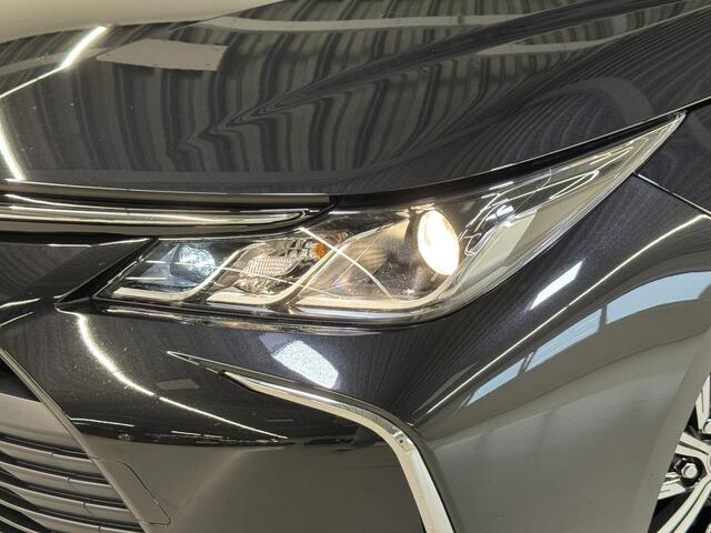Toyota COROLLA Sedan 1.8 Hybrid Dynamic | NL-auto | Dealeronderhouden | Stoelverwarming | Cloud-navigatie |
