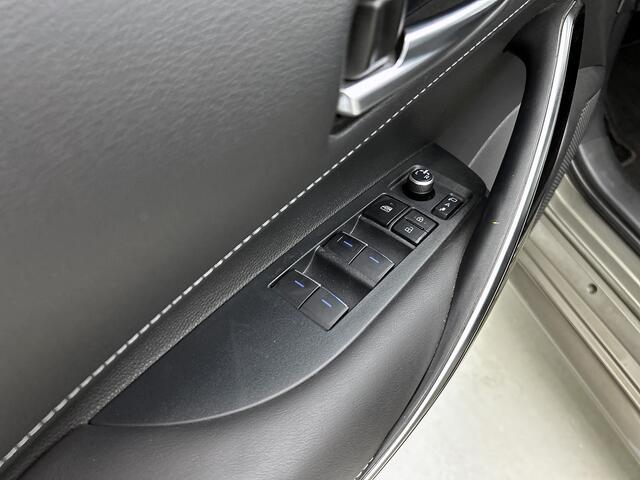 Toyota COROLLA Touring Sports 2.0 Hybrid Premium | Leder | Blindspot | Trekhaak | Stoelverwarming | Navigatie |