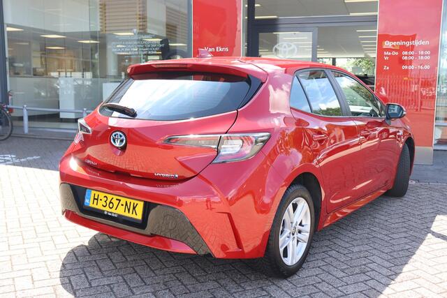 Toyota COROLLA 1.8 Hybrid Business, Navi , Parkeersensoren