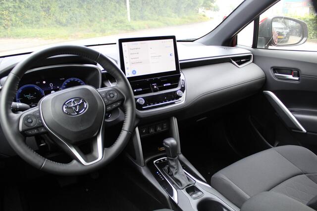 Toyota COROLLA Cross 1.8 Hybrid 140 Style Plus | Rijklaar | Navi | LED | Stoel-/stuurverw. | El.achterklep | Keyless | Adap.cruise | Parkeersens. v+a