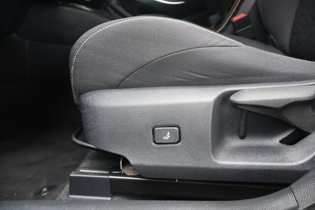 Toyota COROLLA 1.8 Hybrid Dynamic | Stoelverwarming | Navi | Camera