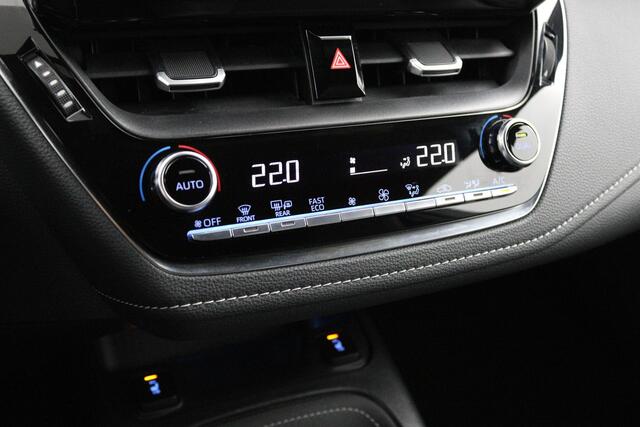 Toyota COROLLA Touring Sports 1.8 Hybrid Bi-Tone | Stuur- stoel en voorruitverwarming | Electrische achterklep |