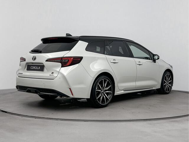 Toyota COROLLA Touring Sports Hybrid 180 GR Sport | Apple Carplay & Android Auto | Parkeercamera |