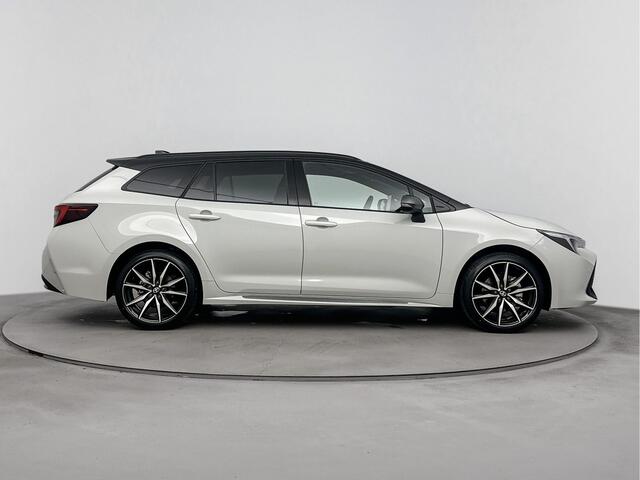 Toyota COROLLA Touring Sports Hybrid 180 GR Sport | Apple Carplay & Android Auto | Parkeercamera |