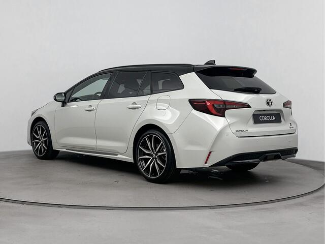 Toyota COROLLA Touring Sports Hybrid 180 GR Sport | Apple Carplay & Android Auto | Parkeercamera |