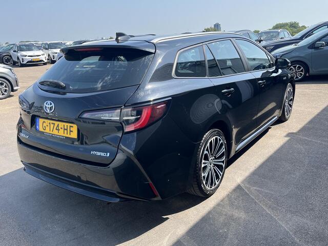 Toyota COROLLA Touring Sports 1.8 Hybrid Dynamic CVT automaat 1e eigenaar dealer onderhouden incl: AppleCarplay / AndroidAuto, Climate Controle, Cruise Control, Parkeerhulpcamera, Metallic lak, LM velgen