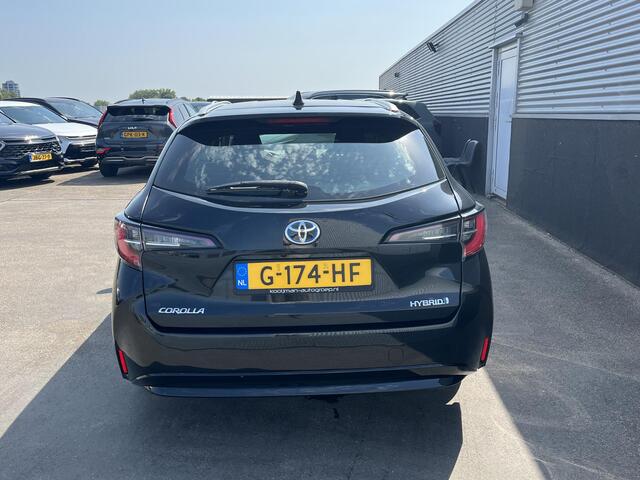 Toyota COROLLA Touring Sports 1.8 Hybrid Dynamic CVT automaat 1e eigenaar dealer onderhouden incl: AppleCarplay / AndroidAuto, Climate Controle, Cruise Control, Parkeerhulpcamera, Metallic lak, LM velgen