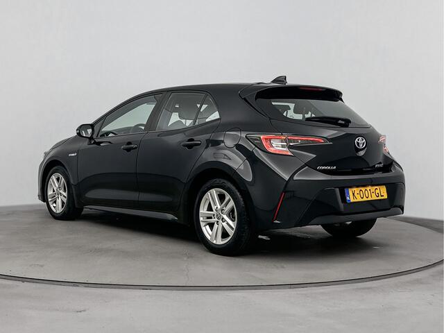 Toyota COROLLA 1.8 Hybrid Active Navi | Metaallak | Parkeercamera | Lichtmetalen Velgen |