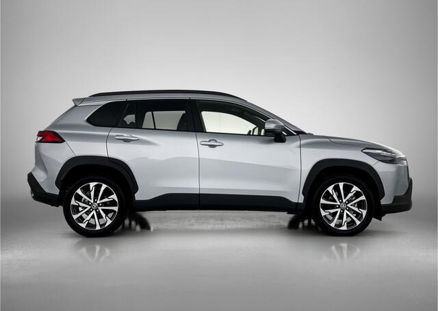 Toyota COROLLA Cross Hybrid 140 Style | Camera | Stoel+stuur verwarming | Parkeersensoren | 18'' LM velgen |
