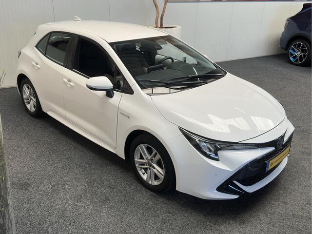 Toyota COROLLA 1.8 Hybrid NAVIGATIE CRUISE CONTROL CLIMATE CONTROL STOEL EN STUURVERWARMING BLUETOOTH TELEFOON ACHTERUITRIJCAMERA ZEER MOOI !! 3010