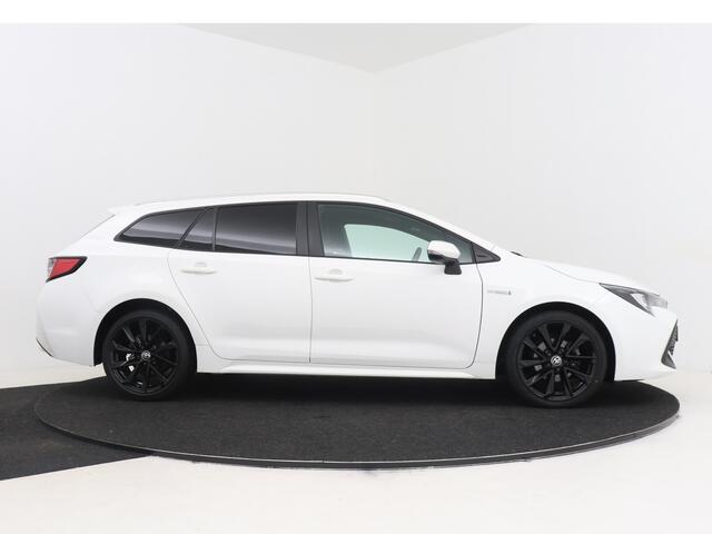 Toyota COROLLA Touring Sports 1.8 Hybrid Active Luxury | Stoel -/ Stuur Verwarming | Apple Carplay & Android Auto | Parkeercamera |