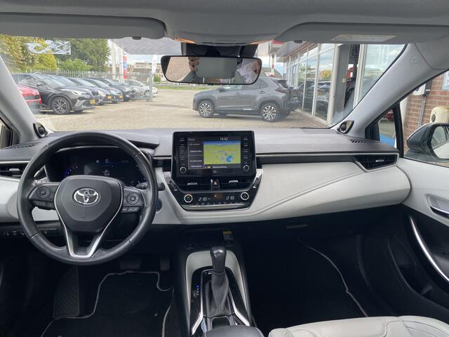 Toyota COROLLA 2.0 Hybrid Executive JBL Panoramadak Leer