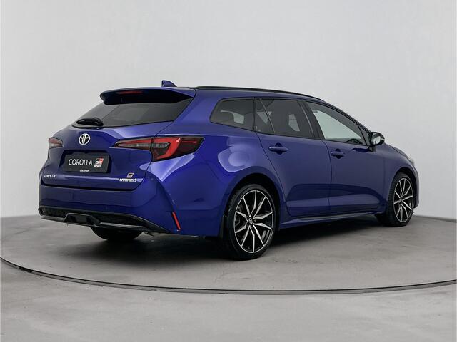 Toyota COROLLA Touring Sports Hybrid 140 GR Sport | Navi | Stoelverwarming | Lichtmetalen Velgen |