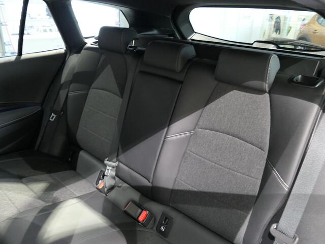 Toyota COROLLA Touring Sports 1.8 Hybrid Dynamic *AUTOMAAT* - Dakrails, navi, cruise, bluetooth