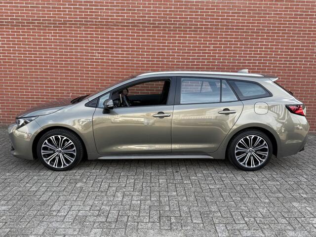 Toyota COROLLA 2.0 HYBRID DYNAMIC NAVI CLIMA ADAP-CRUISE CAMERA