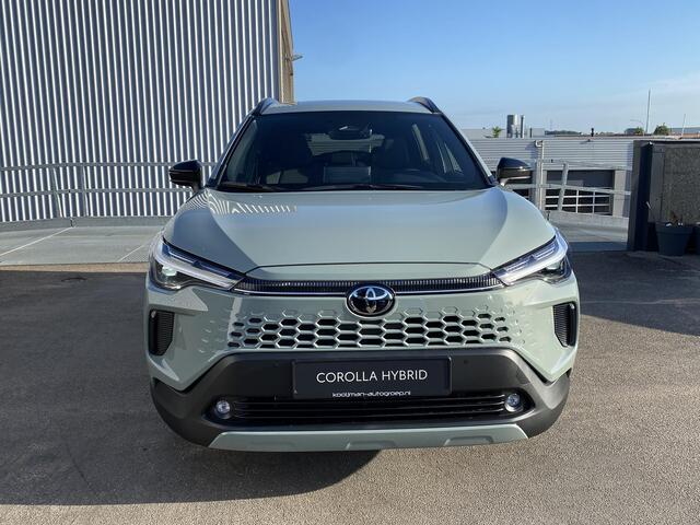 Toyota COROLLA Cross Hybrid 140 Dynamic CVT Automaat Nieuw !! Model 2025! uit voorraad leverbaar. De prijs is Rijklaar