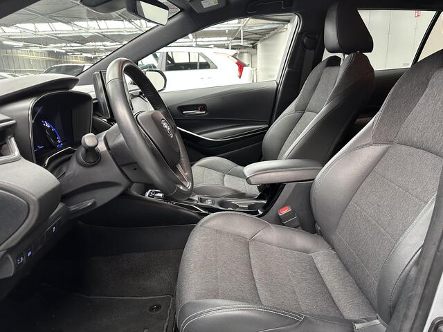 Toyota COROLLA Touring Sports 1.8 Hybrid Business Plus NL Auto, slechts 31000km, 1e eigenaar en BTW auto