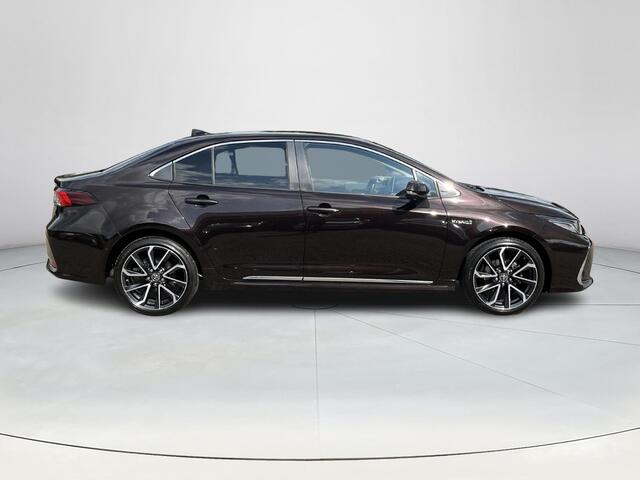 Toyota COROLLA Sedan 1.8 Hybrid Executive | Stoelverwarming | CarPlay | Android Auto