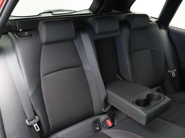 Toyota COROLLA Touring Sports Hybrid 180 GR Sport | Bi tone | Stuur, voorruit en stoelverwarming | Elektrische Achterklep | Adaptieve Cruise Control |