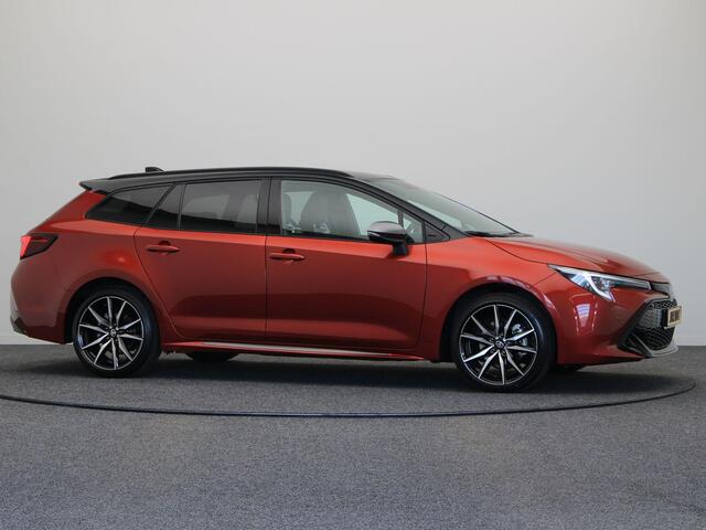Toyota COROLLA Touring Sports Hybrid 180 GR Sport | Bi tone | Stuur, voorruit en stoelverwarming | Elektrische Achterklep | Adaptieve Cruise Control |