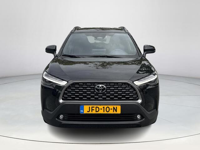 Toyota COROLLA Cross Hybrid 200 Style **NAVIGATIE/ DODEHOEK DETECTIE/ STOEL EN STUURWIELVERWARMING/ PARKEERSENSOREN**