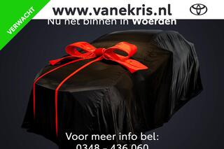 toyota-corolla-touring-sports-hybri